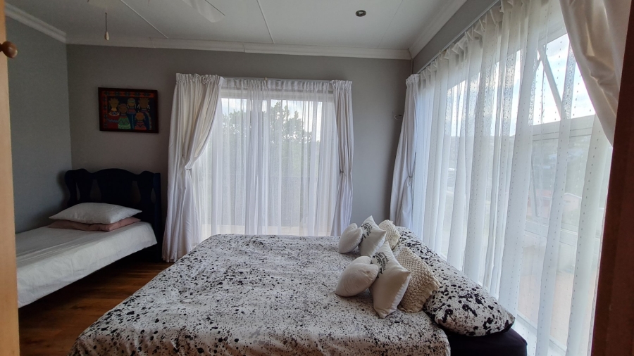 5 Bedroom Property for Sale in Dana Bay Western Cape